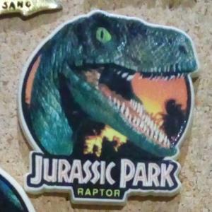 Pin's Jurassic Park Raptor (01)